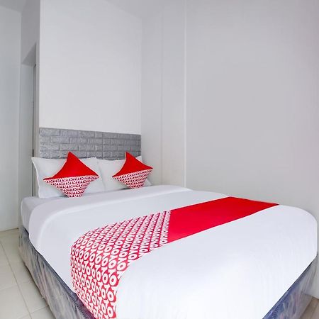 Oyo 3279 Joy Residence Samarinda Exterior photo