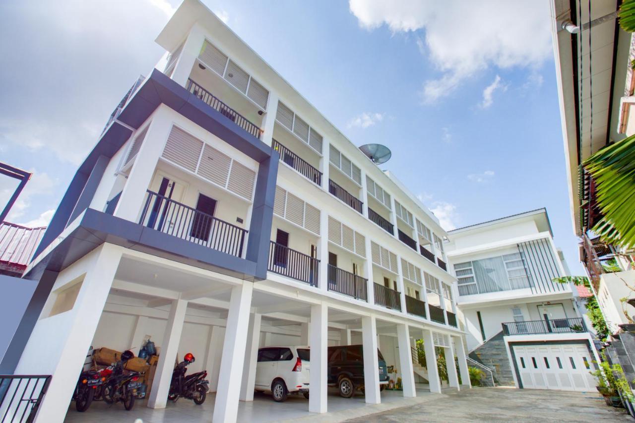 Oyo 3279 Joy Residence Samarinda Exterior photo