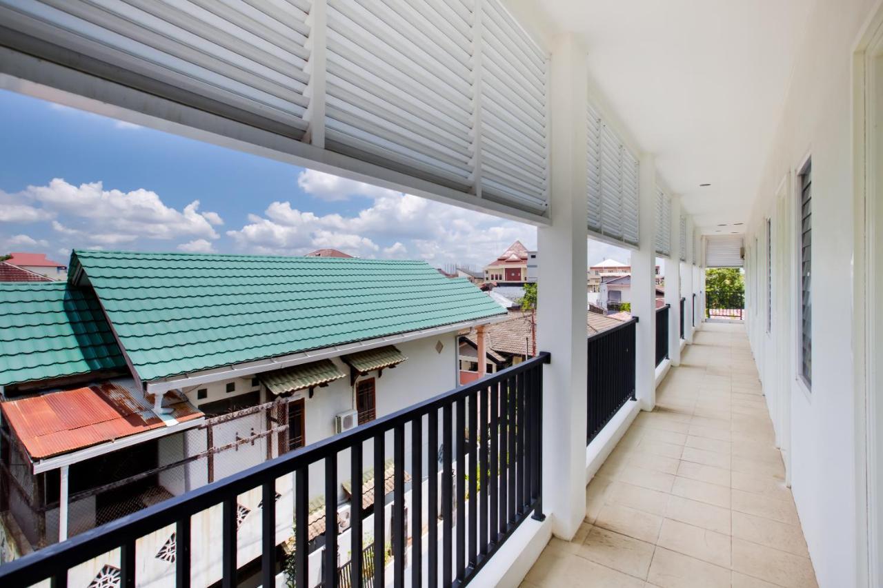 Oyo 3279 Joy Residence Samarinda Exterior photo