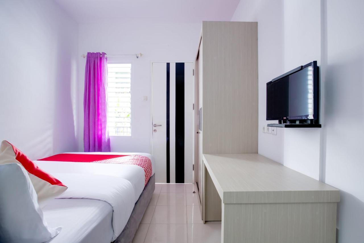 Oyo 3279 Joy Residence Samarinda Exterior photo